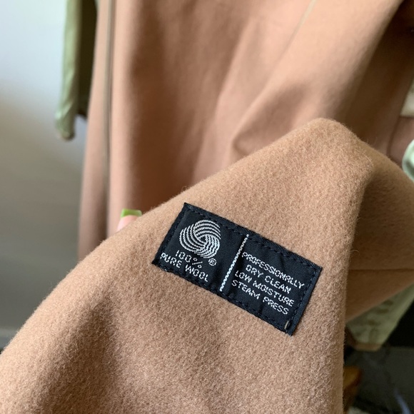 Tan wool and green silk coat/ coat lining - Picture 3 of 6